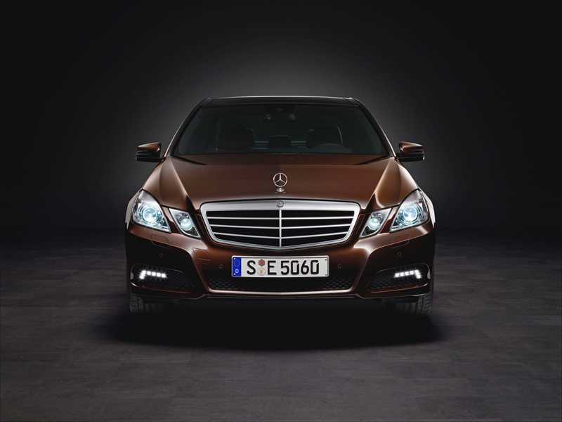 Illustration for article titled 2010 Mercedes E-Class: Mega Gallery